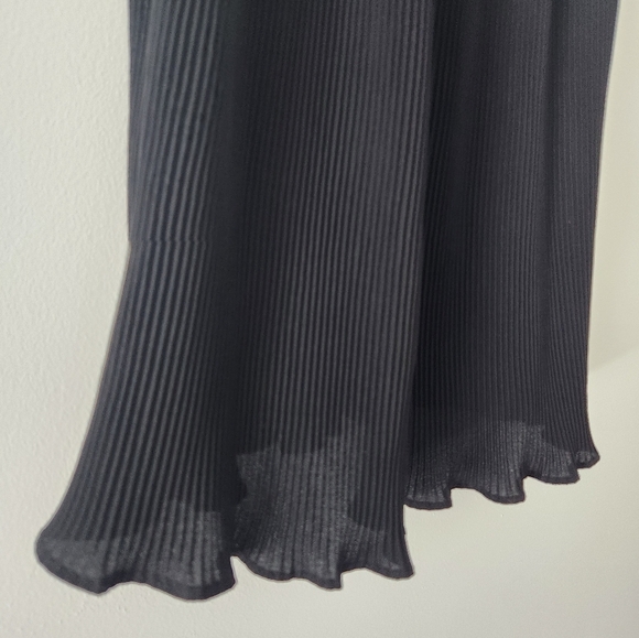 Olivia Grey Pleated Tank Top - Picture 6 of 10